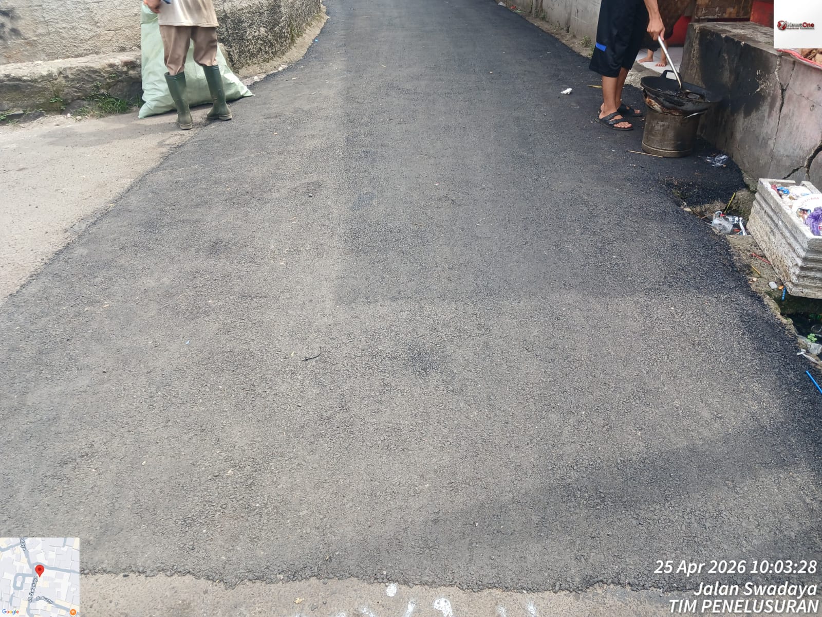 Terkesan Cuma Ajang Buang Anggaran, Hotmix di Jalan Swadaya yang Setipis Kertas Jadi Saksi Bisu Bobr